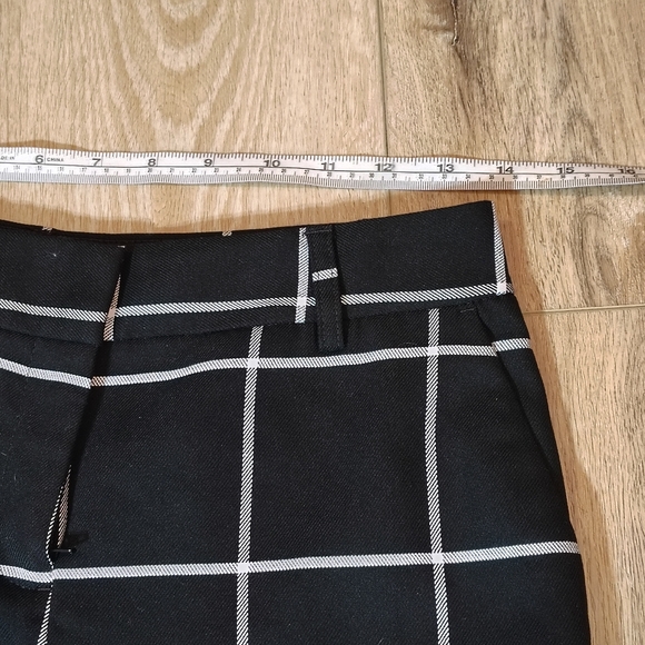 Express Women's Size 2 Columnist Barely Boot Mid-rise Black And White Trousers - Picture 4 of 7